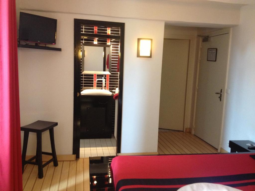 Hotel L'Astrolabe Oloron-Sainte-Marie Szoba fotó